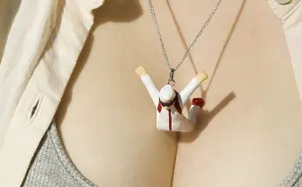 ネックレス「タニマダイバー」発売! 谷間に飛び込みたい衝動を体現