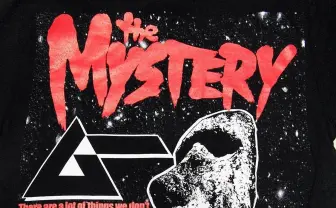 『ムー』Tシャツがオカルトすぎ!  超不思議建築物を着こなしたい