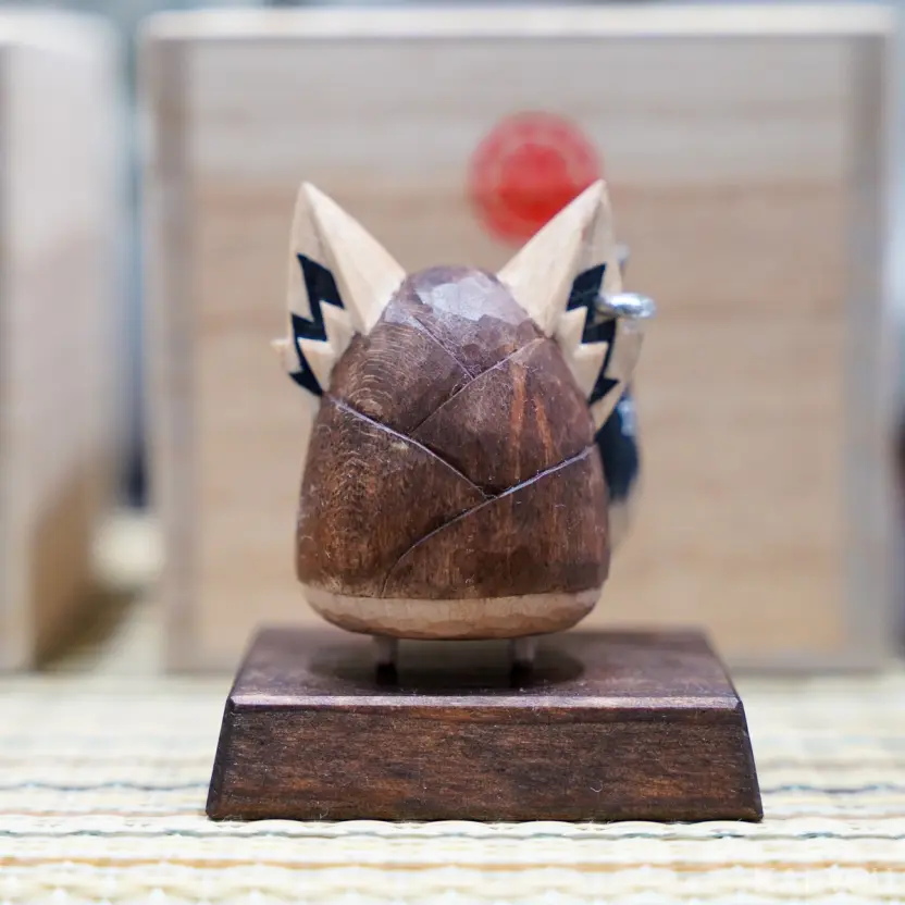 コミケで“白上フブキの木彫りの置物”を発見 工芸作家こだわりの