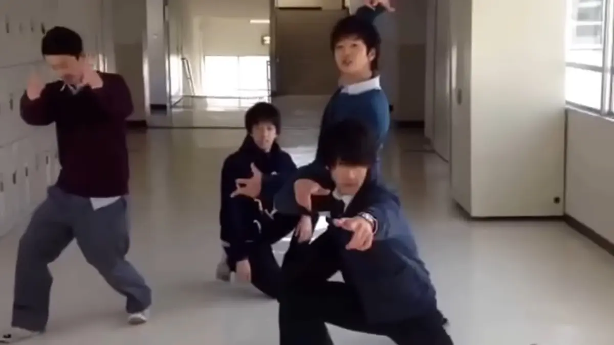 熱帯夜を踊る4人組（高校生ver.）