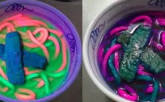 ケミカルに光る麺!? ネオンカラーの「エレクトリカルうどん」がえげつねぇ