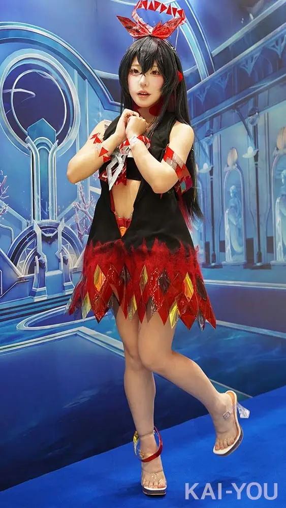 「コミックマーケット105（C105）」のコスプレイヤー_25