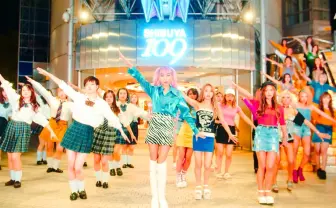 青山テルマ、50人のギャルと2018年の渋谷でパラパラを踊る