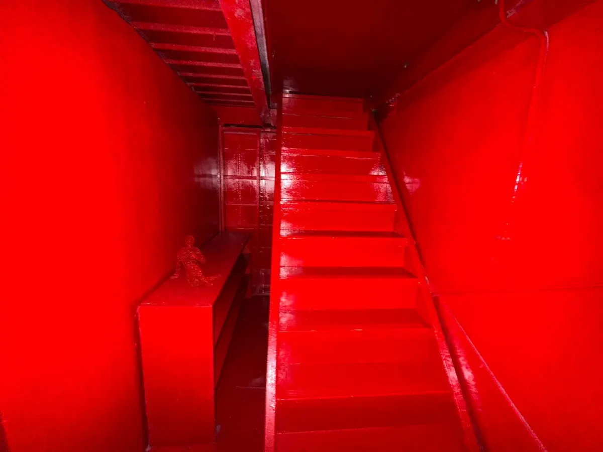 REDBOXの内部の写真[2]／画像は公式Xより