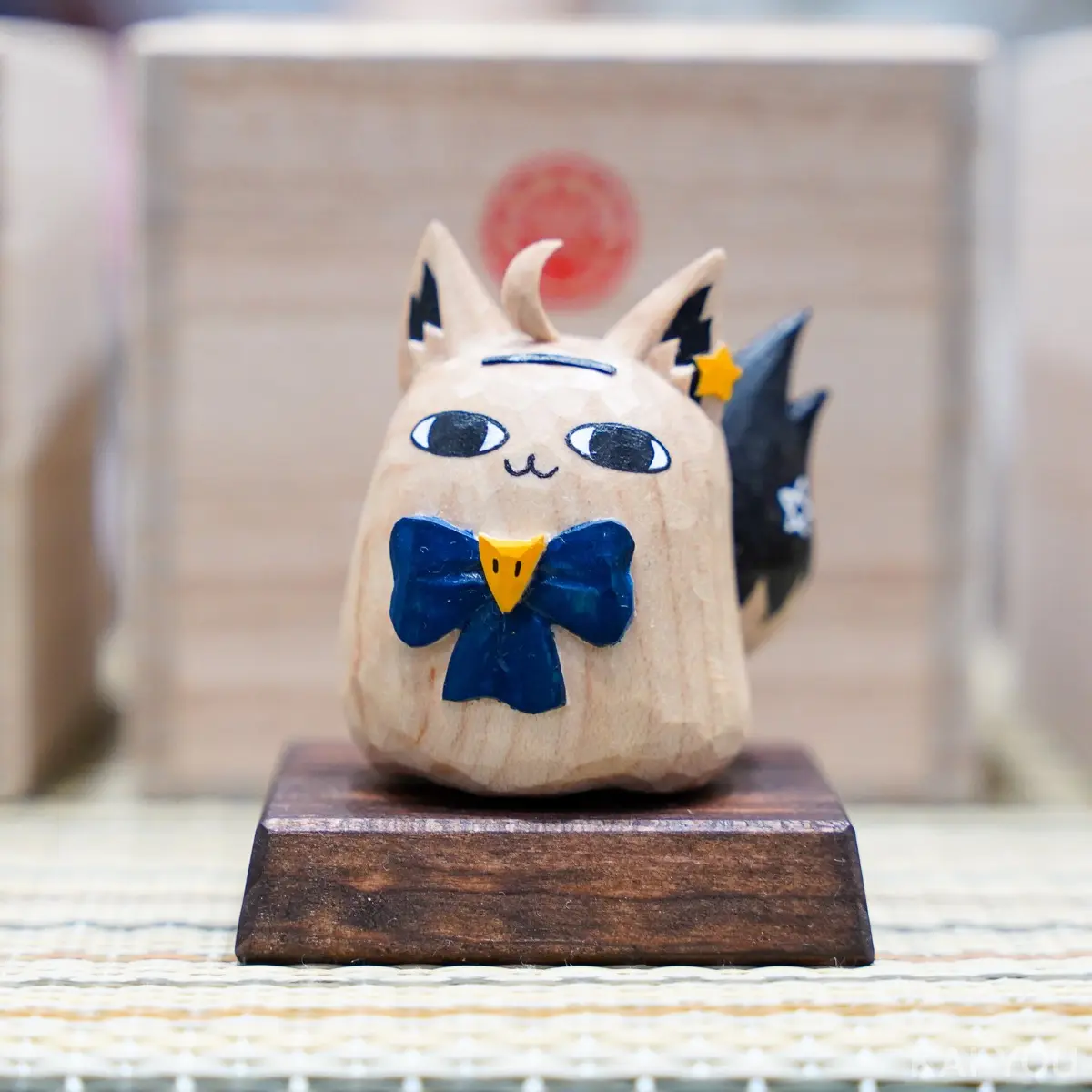 白上フブキ「ミテイル」木彫りミニ置物