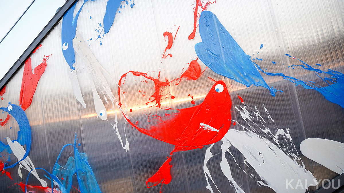 はくいきしろいさんの壁面アート