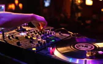 Spotifyと主要DJソフトが連携 ストリーミング音源がDJプレイで利用可能に