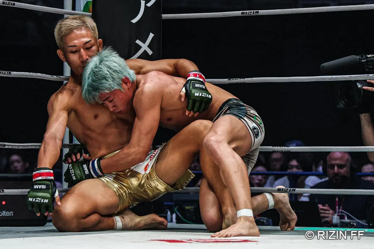 フライ級トーナメント2回戦 元谷友貴 vs. 神龍誠1