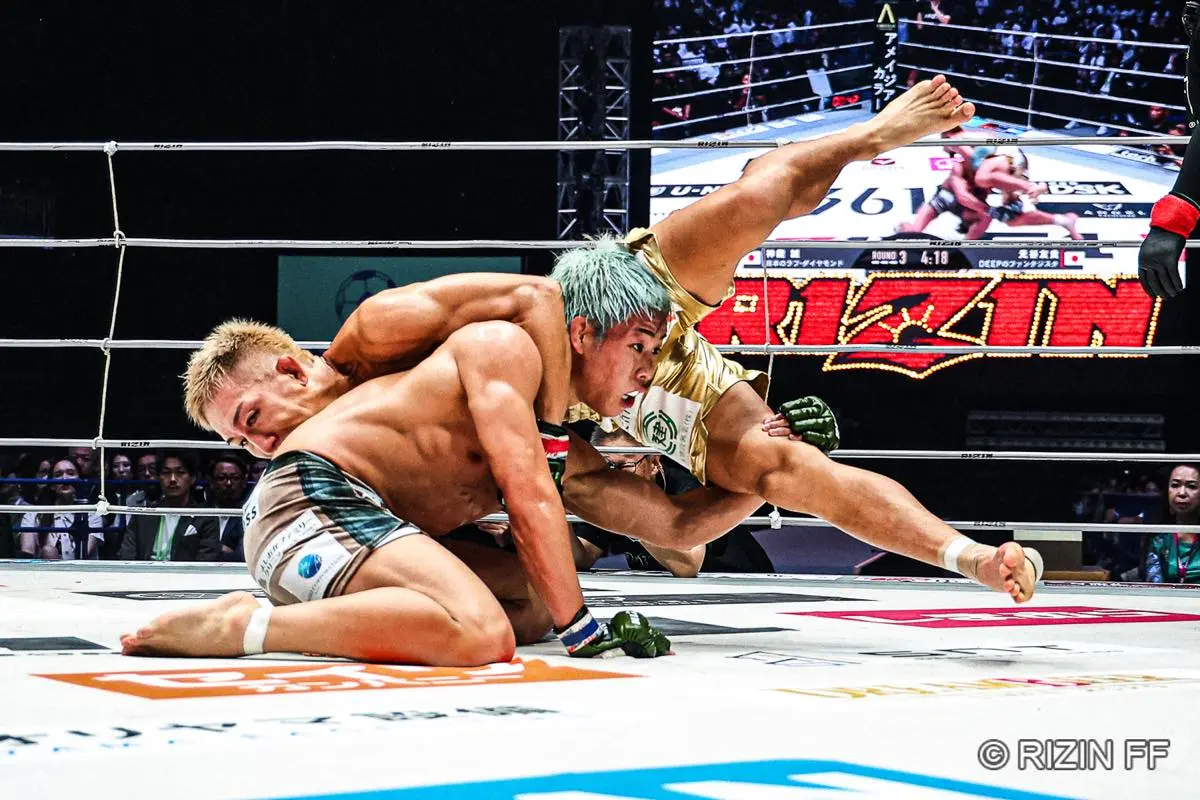 フライ級トーナメント2回戦 元谷友貴 vs. 神龍誠2