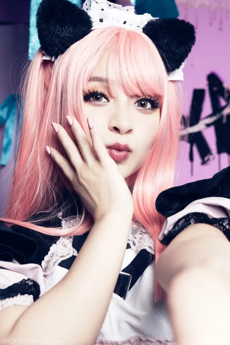 MARiAさんの写真集『DOLL』5