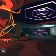 VRChatデフォルトホーム空間。ちょうどハロウィン仕様に／筆者撮影