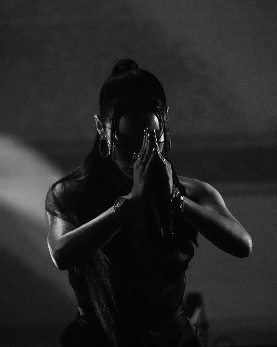 「and supported by Ploom」11