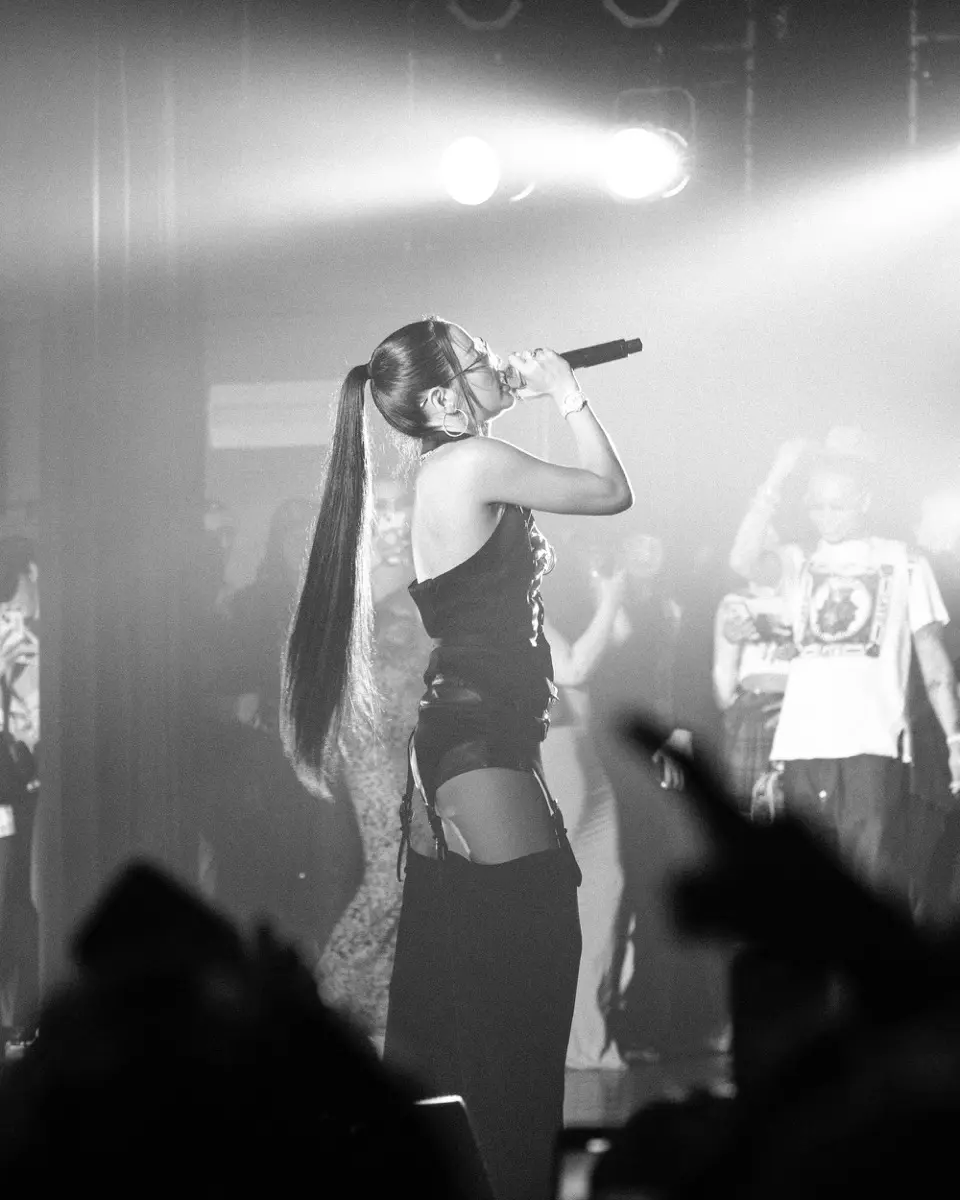 「and supported by Ploom」12