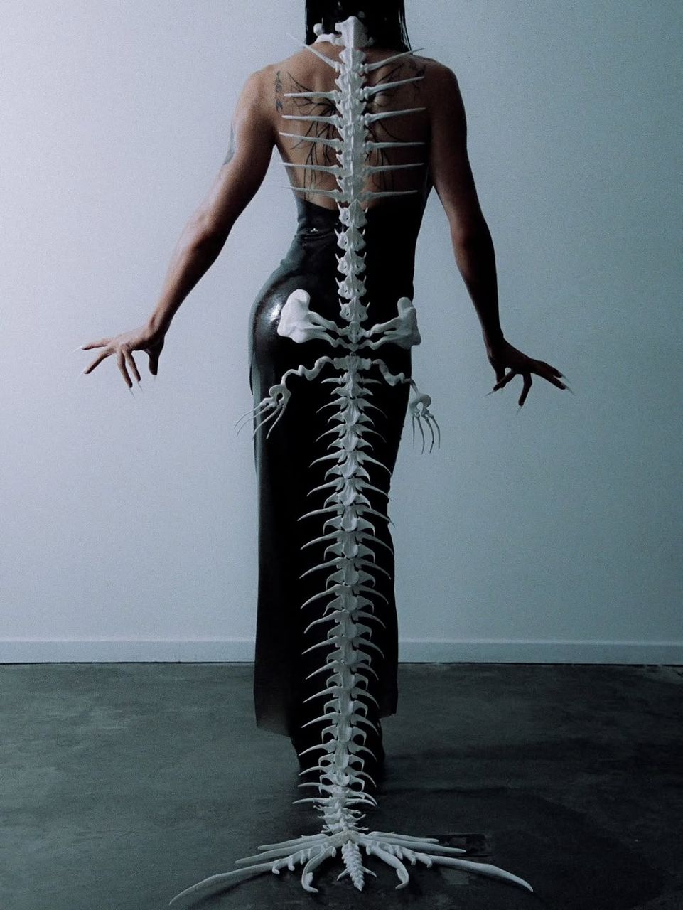 「Biomechanical Siren Skeleton」