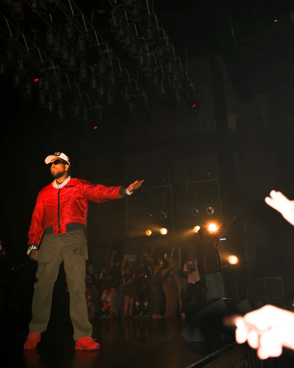 「and supported by Ploom」19