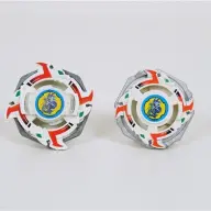 第1世代『爆転シュート ベイブレード』当時品（写真左）と第4世代『BEYBLADE X』復刻版（写真右）