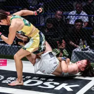 女子スーパーアトム級タイトルマッチ 伊澤星花 vs. 大島沙緒里2