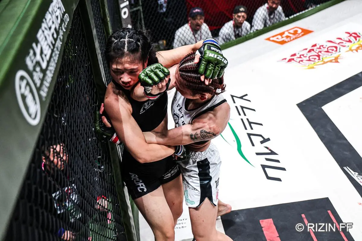 ケイト・ロータス vs. イ・ボミ1