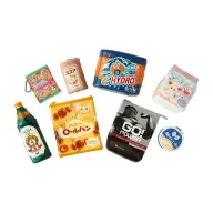 各企業のマスコットキャラクターみたいにポケモンが描かれたポーチ