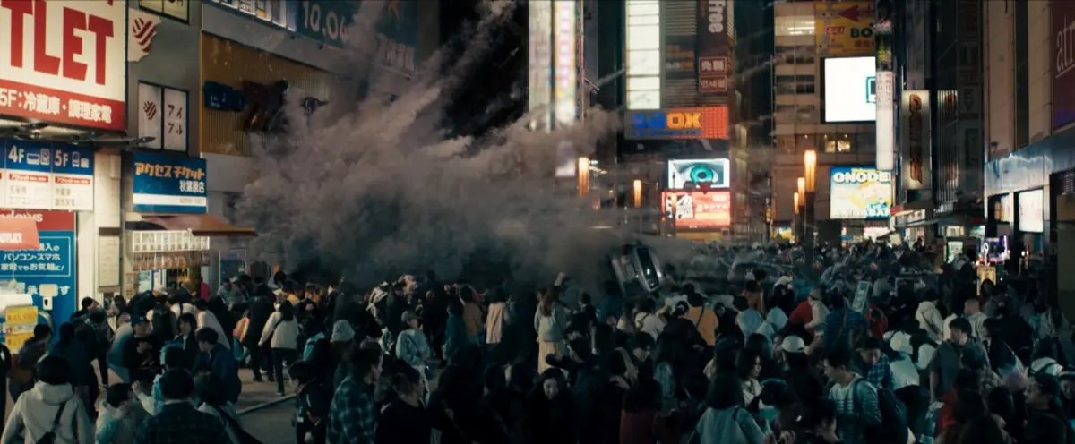 爆弾の爆発シーンも見どころの一つ