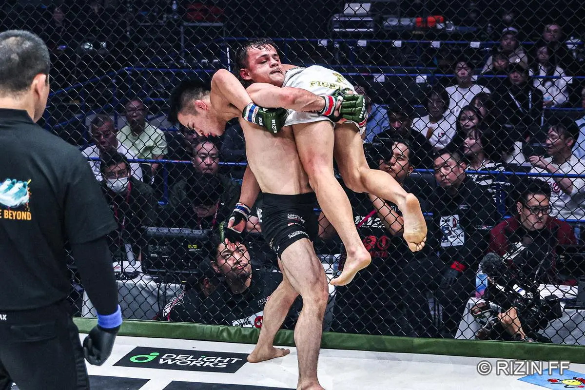 トニー・ララミー vs. 山内渉2