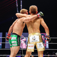 扇久保博正◯ vs. ✕元谷友貴