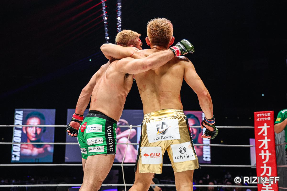 扇久保博正◯ vs. ✕元谷友貴