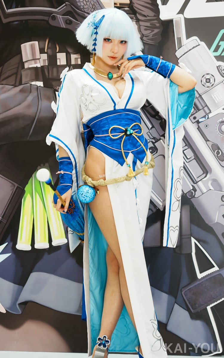 「コミックマーケット107」コスプレイヤー6