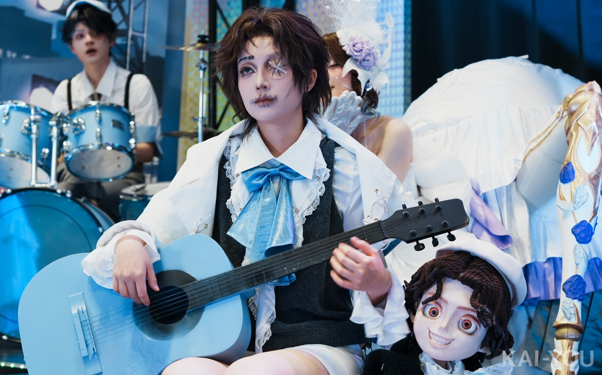 「コミックマーケット107」コスプレイヤー23