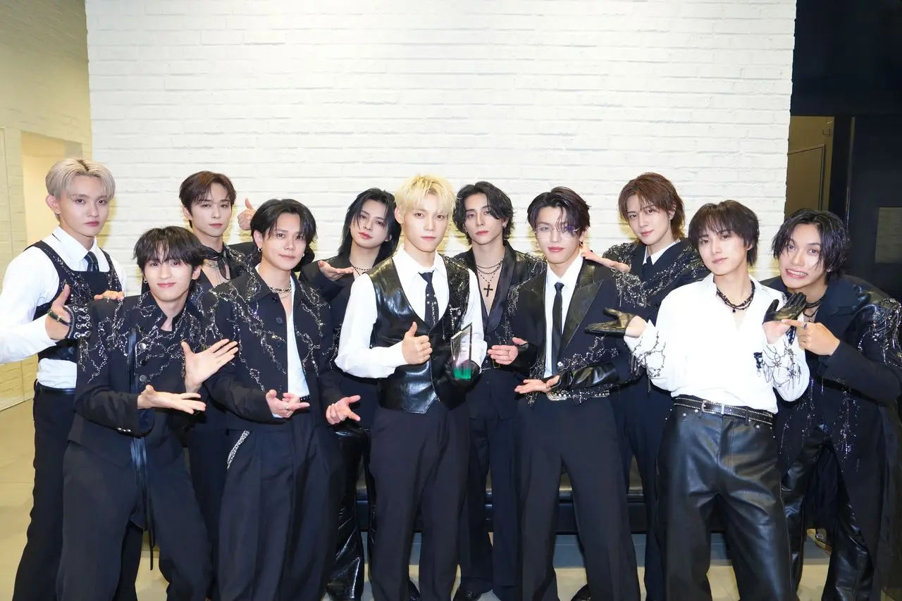 INI（2025年年間シングル・セールス・チャート1位）