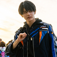 流し目もいい！