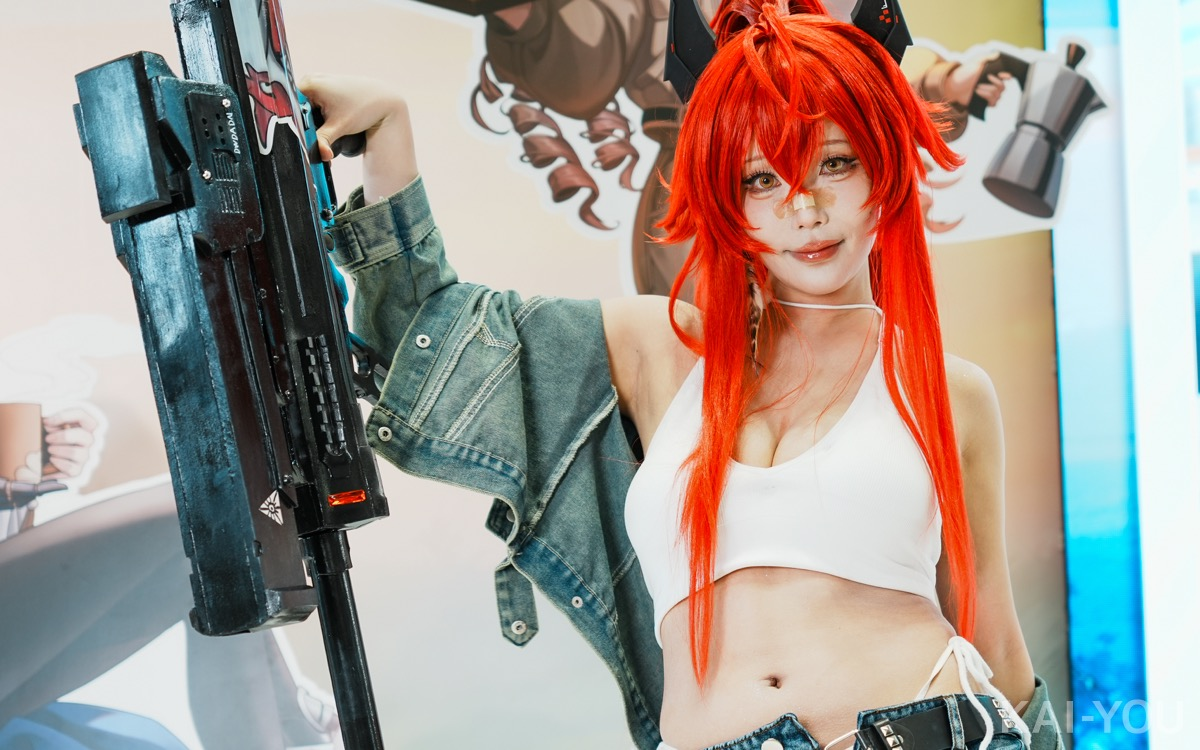 「コミックマーケット107」コスプレイヤー15