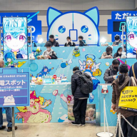 コミックマーケット107に出展したIRIAMのブース／撮影、ぼかしは編集部