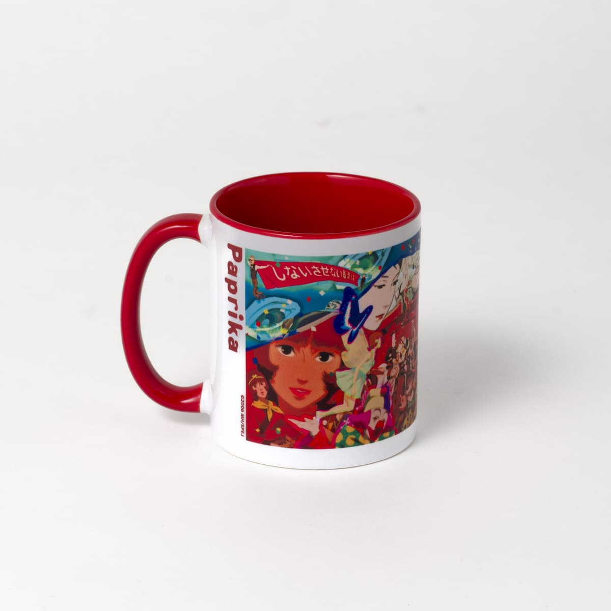 ポップアップストアで販売されるマグカップ