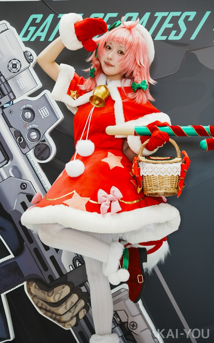 「コミックマーケット107」コスプレイヤー8