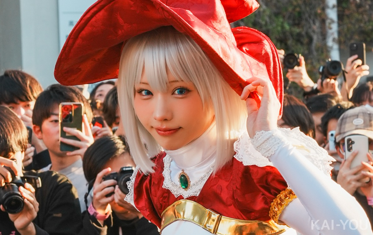 えなこさんの神々しいコスプレ1