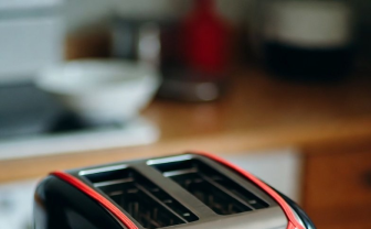 XのAI機能「Grok」にコスプレイヤーらが非難 「水着にして」と無許可で性的画像を生成