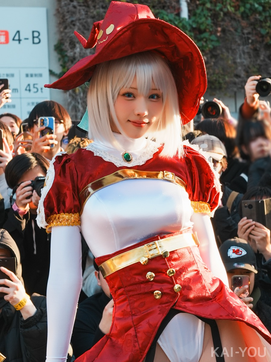 えなこさんが披露した『2.5次元の誘惑』のキャラクター・753♡（イコラ）のコスプレ