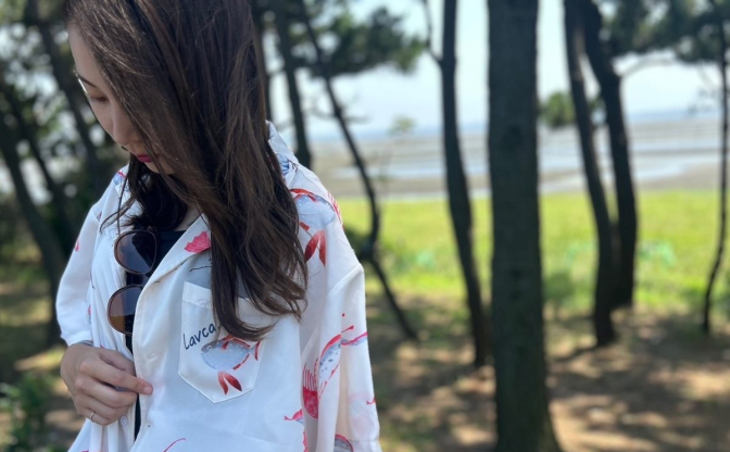 “深海魚柄”のビッグシャツが可愛すぎる　アカマンボウ目が放つ静かな存在感