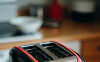 XのAI機能「Grok」にコスプレイヤーらが非難 「水着にして」と無許可で性的画像を生成