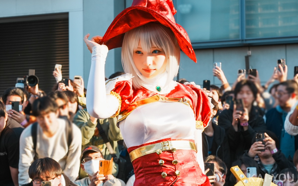 えなこさんの神々しいコスプレ2