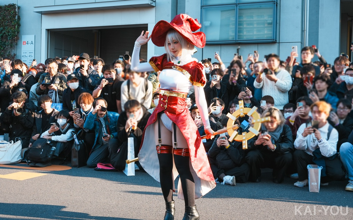 えなこさんの神々しいコスプレ10