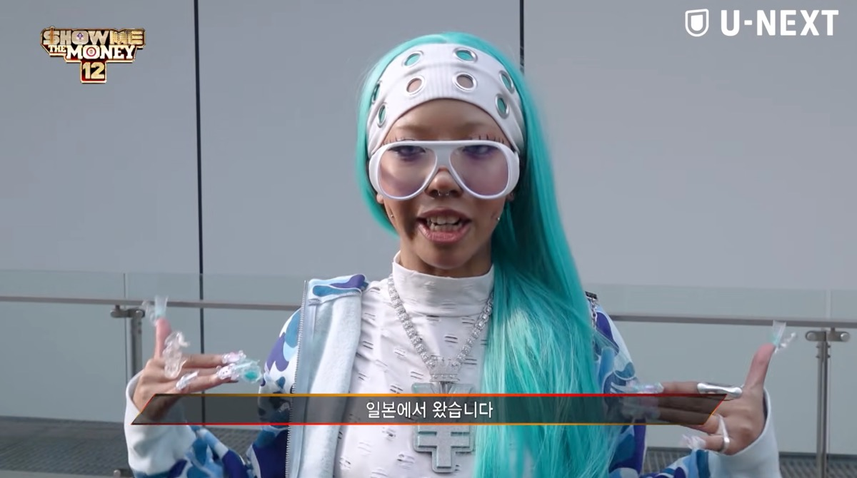 ｢日本から来ました｣と挨拶する3Li¥enさん