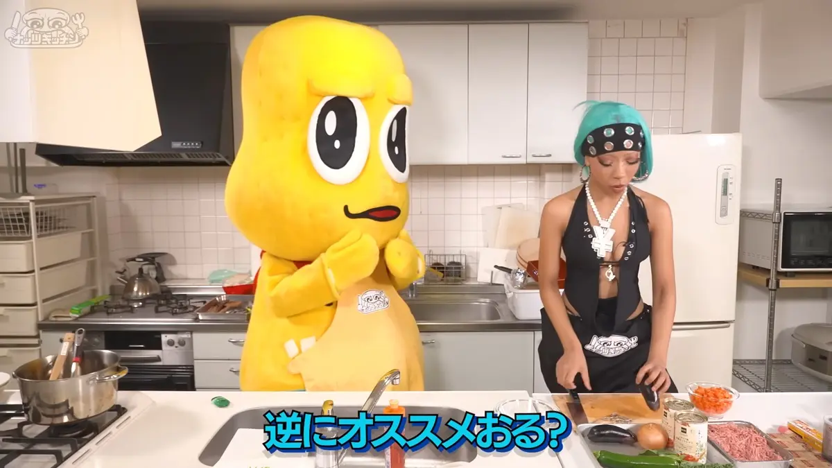 3Li¥enさんにオススメのVTuberを聞かれて無言でアピールするピーナッツくん