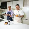 鎮座DOPENESSさんと「お酒のアテ」作りに挑む「漢 Kitchen」