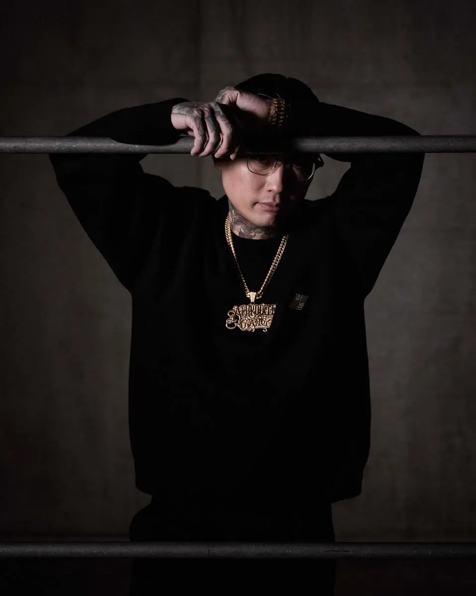 GAKKIN×BUDSPOOLコラボアイテム着用ルック