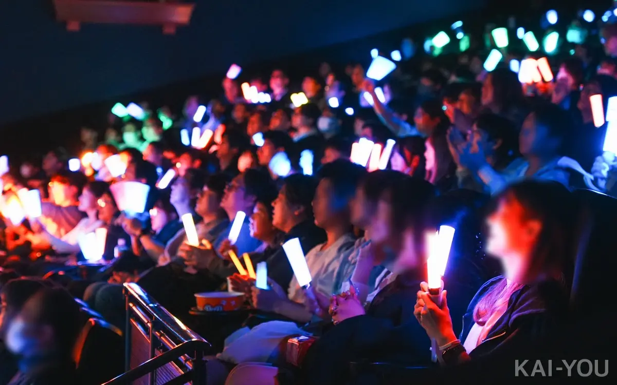 結構ペンライトを持っている人も多かったです