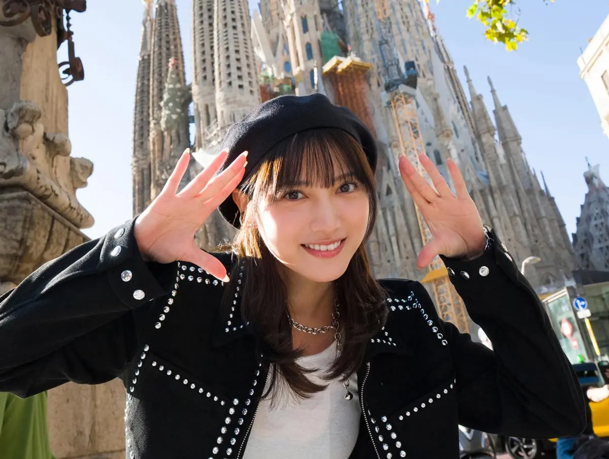 桃月なしこ、6年ぶりの写真集発売　先輩 川崎あやと同じスペインで魅せる集大成