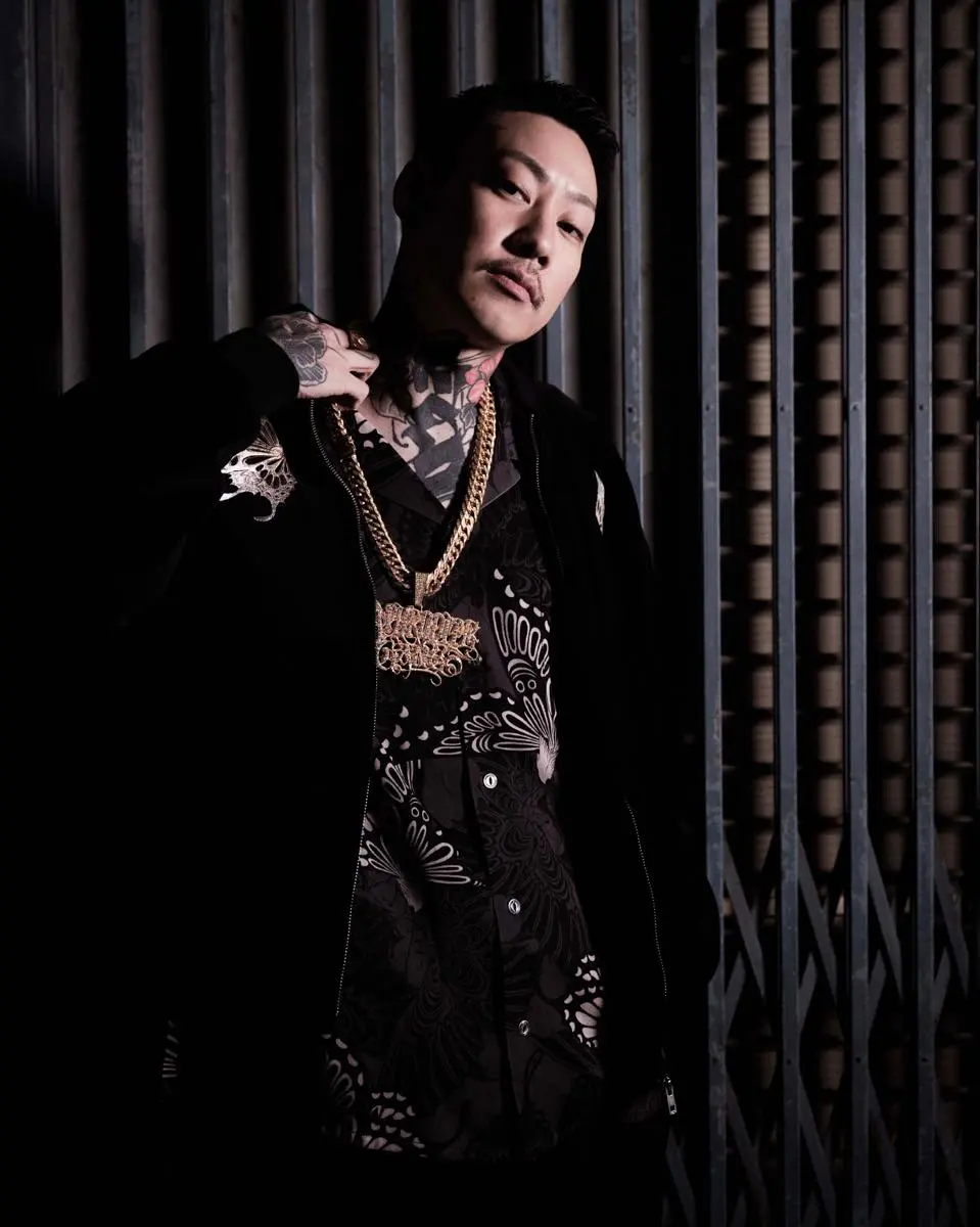 GAKKIN×BUDSPOOLコラボアイテム着用ルック