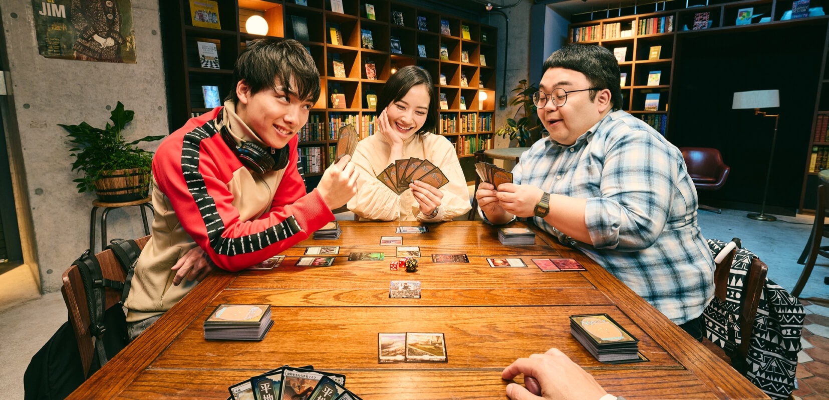 『マジック:ザ・ギャザリング』日本運営、多人数戦「統率者戦」を推進へ 名称を海外と統一